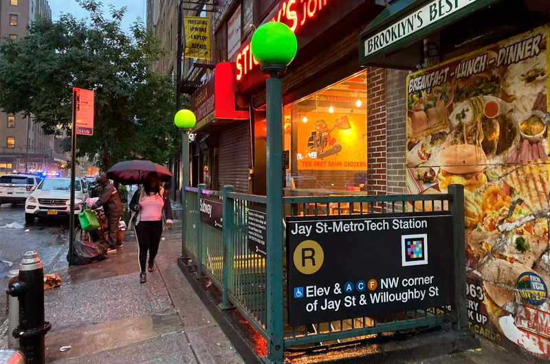 El Metro de Nueva York ha implantado la tecnología NaviLens en la estación de Jay Street, una de las estaciones más concurridas de Nueva York / Navilens.