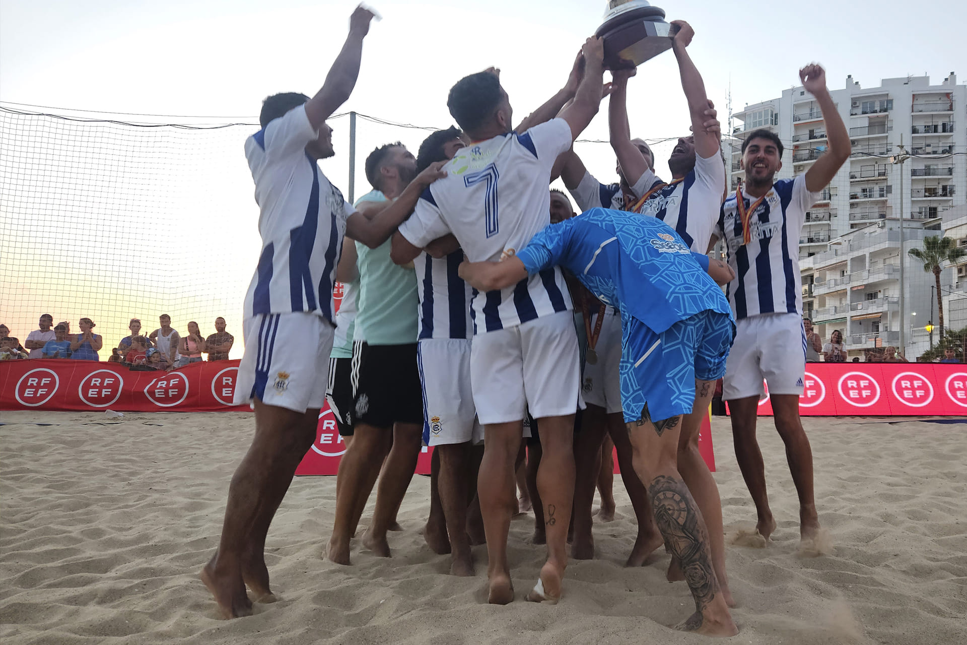 La mayor Final Four y el dato del crecimiento “a pasos agigantados” del fútbol playa en España