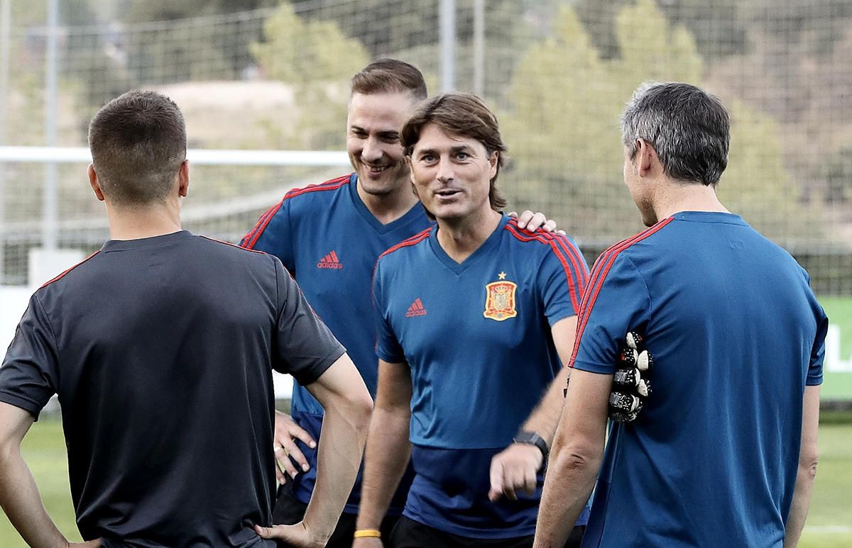 “Alertas de realidad” o cómo la RFEF asesora a las promesas de la Selección fuera del césped (lleguen o no a ser estrellas)